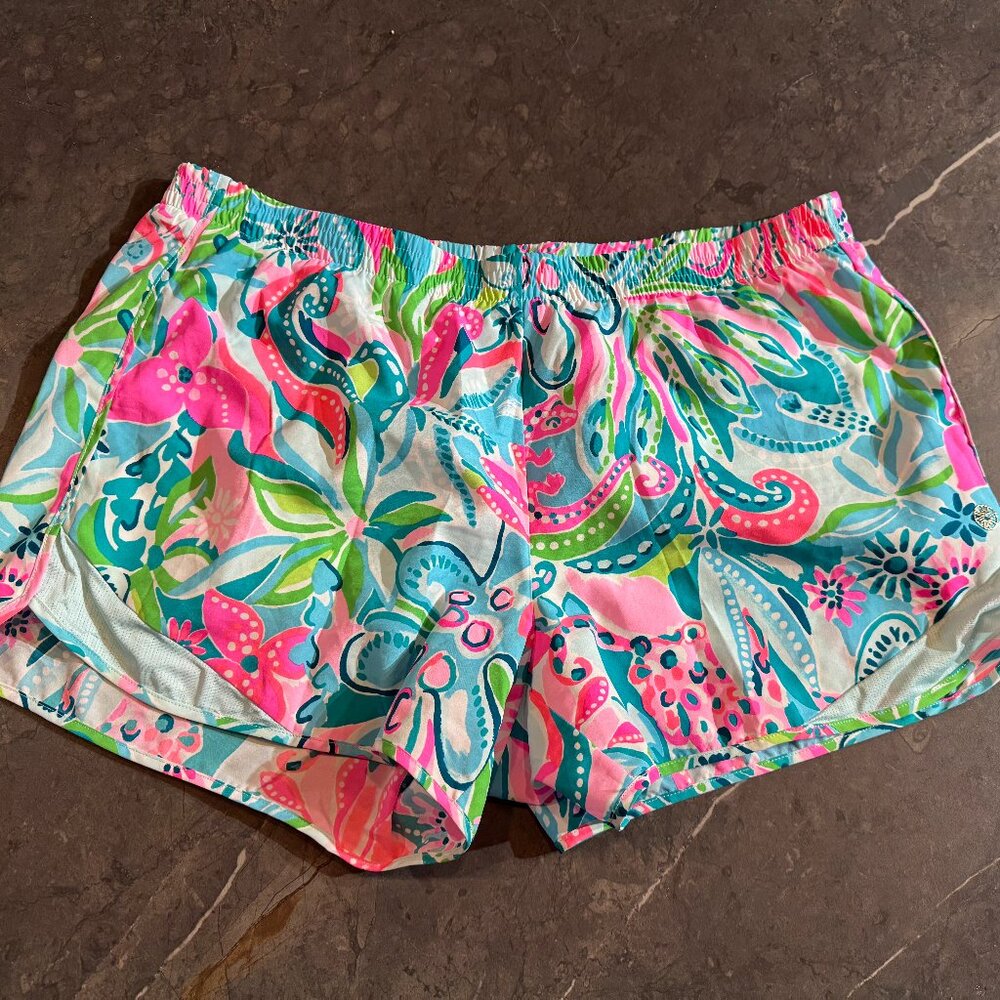 Lilly Pulitzer Luxletic Shorts L